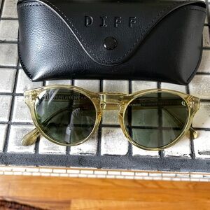 DIFF Eyewear Sunglasses w polarized green lenses & yellow transparent frames